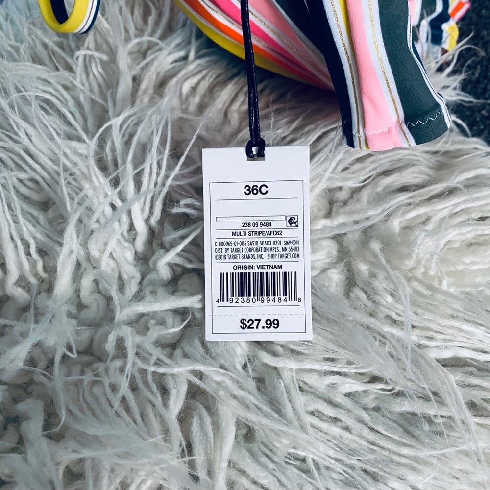 NWT Bikini Top 🌈 OBO - Picture 3 of 8
